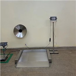 智能配料儀表連接多臺(tái)秤體，實(shí)現(xiàn)多量程稱重配料操作，自動(dòng)防錯(cuò)